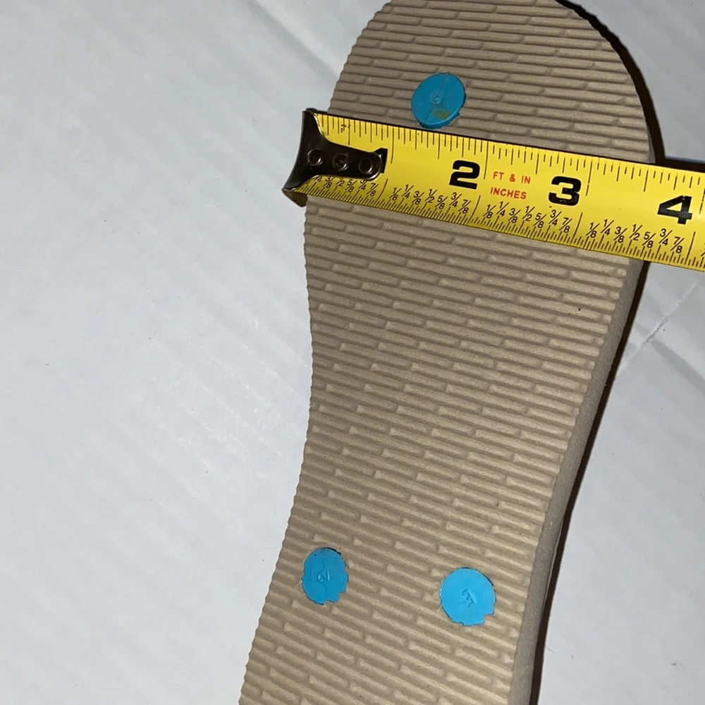 Havaianas I’m Olaf Children’s Size 3/4 Flip Flop Sandals